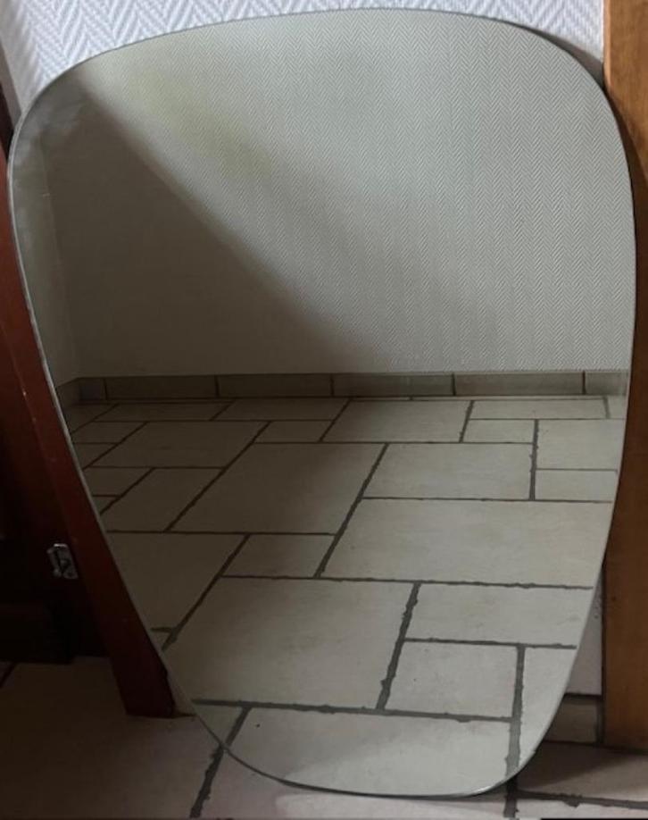 Vlakke spiegel (maximaal 96x56 cm), Huis en Inrichting, Woonaccessoires | Spiegels, Zo goed als nieuw, 50 tot 75 cm, Minder dan 100 cm