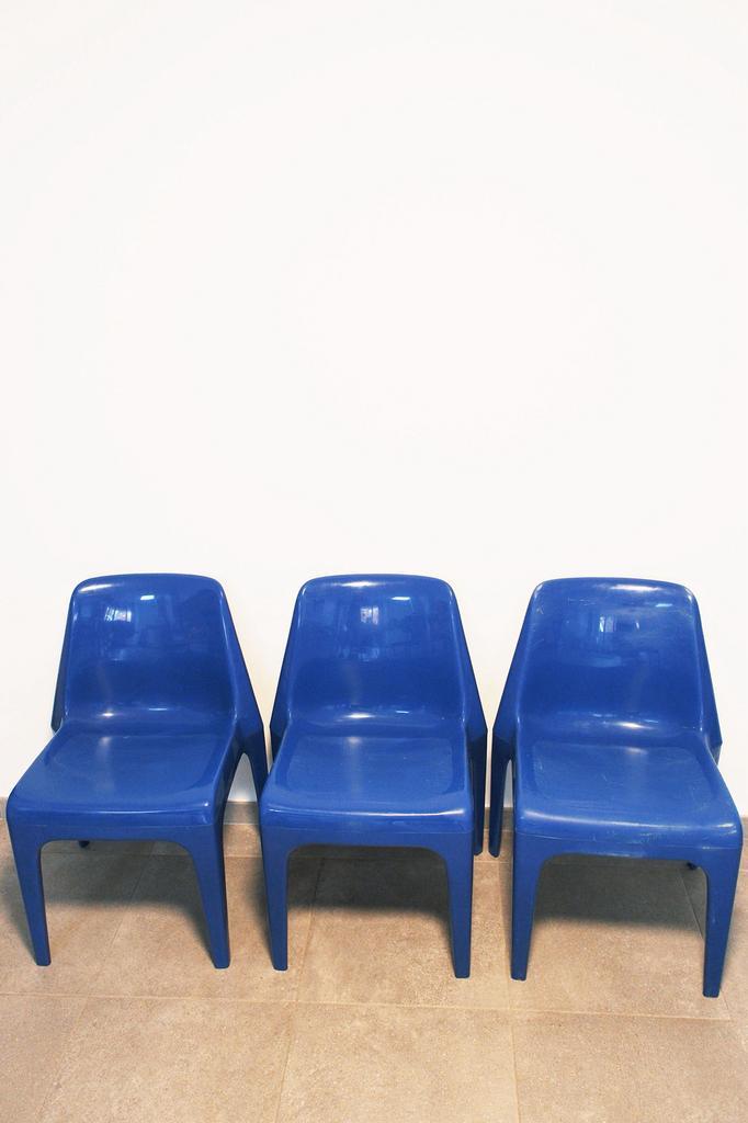 3 Blauwe Designstoelen - Schröder & Henzelmann, Huis en Inrichting, Stoelen, Gebruikt, Kunststof, Blauw, Ophalen