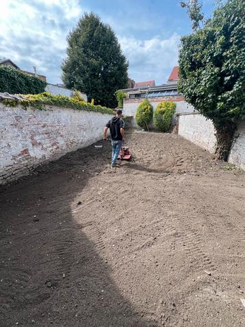 Jardinier paysagiste beschikbaar voor biedingen
