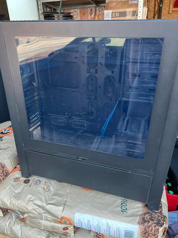 Corsair obsidian 900D, Enlèvement, Utilisé