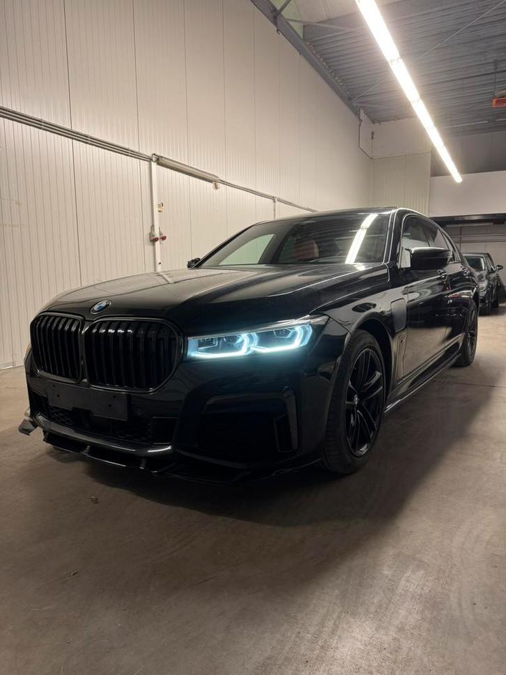 BMW 745e - 2019 - M-pakket - Facelift - SCHADE, Auto's, BMW, Particulier, 7 Reeks, 360° camera, Achteruitrijcamera, Adaptieve lichten