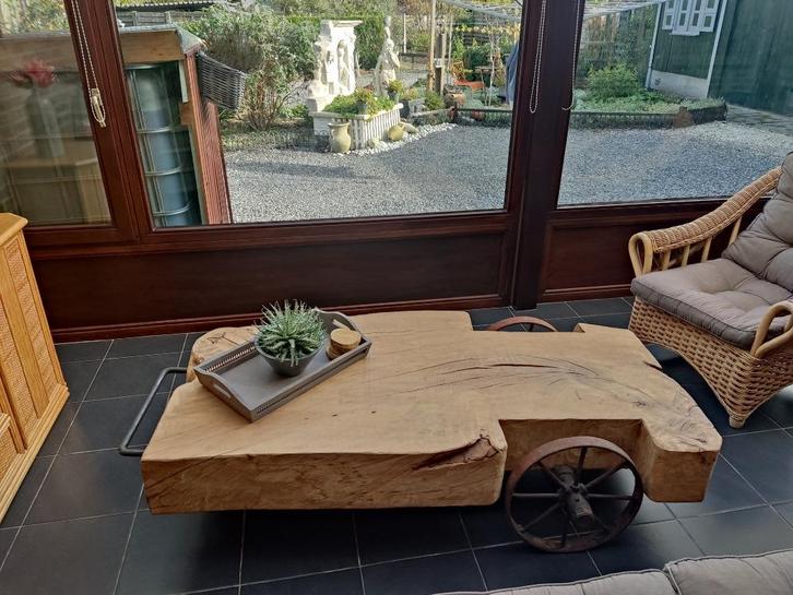 Unieke boomstamtafel, Huis en Inrichting, Tafels | Bijzettafels, Zo goed als nieuw, Rechthoekig, Minder dan 45 cm, 75 cm of meer