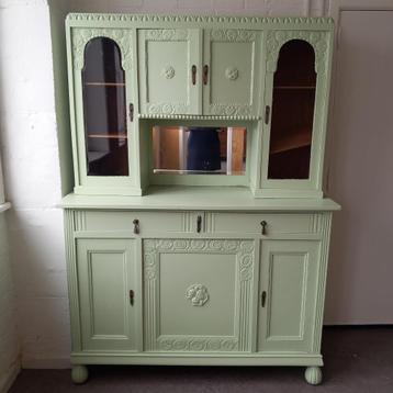 Vintage Kast beschikbaar voor biedingen