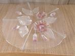 plat à tarte vintage en verre à fleurs incrustées diam.34 cm, Ophalen, Zo goed als nieuw, Glas, Overige typen