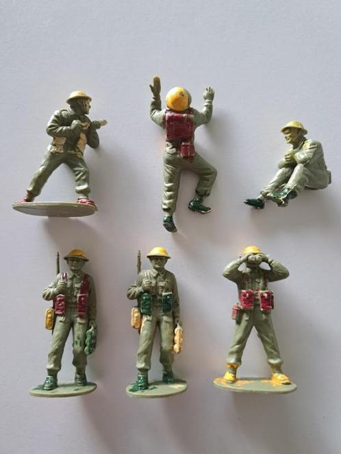 Lot vintage de 6 soldats en plastique fabriqués à Hong Kong, Collections, Jouets miniatures, Utilisé, Enlèvement ou Envoi
