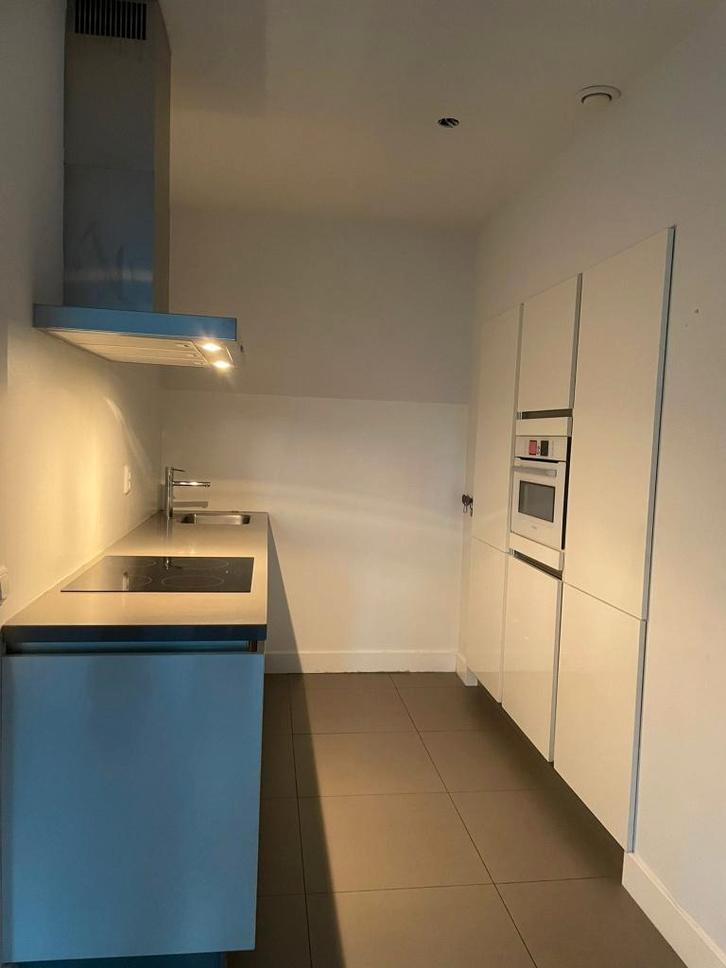 Dubbelwandige greeploze witte hoogglans keuken GEDEMONTEERD, Maison & Meubles, Cuisine | Cuisines complètes, Comme neuf, Cuisine à mur double