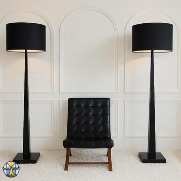 Elegante zwarte vloerlampen set / simpele staande lampen  beschikbaar voor biedingen