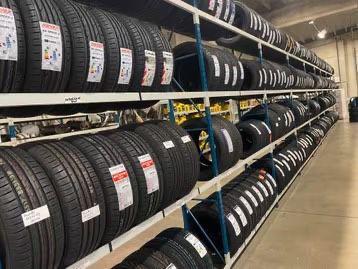 Tweedehands Banden 0493332228, Tickets & Billets, Sport | Autre