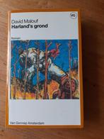 Boek ‘Harland´s grond ’ van David Malouf, Gelezen, Europa overig, Ophalen of Verzenden, David Malouf