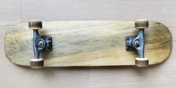 Skateboard / Skateboard - Dimensions : 78 cm x 20 cm
