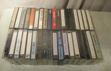 36 Voorbespeelde Cassettebandjes van verschillende merken beschikbaar voor biedingen