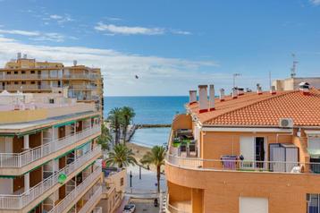 Appartement met zijdelings zeezicht / het strand  Torrevieja beschikbaar voor biedingen