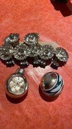 Twee oude kerstballen en kerstknijpers, Diversen, Kerst, Ophalen