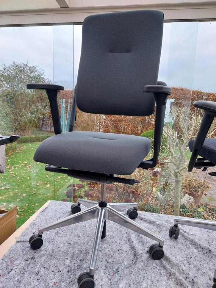 Ergonomische bureaustoelen  Rohde Xenium en Ahrend, Huis en Inrichting, Bureaustoelen, Bureaustoel, Zwart, Ophalen