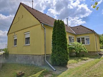 Potony, huis met groot grondstuk #1546