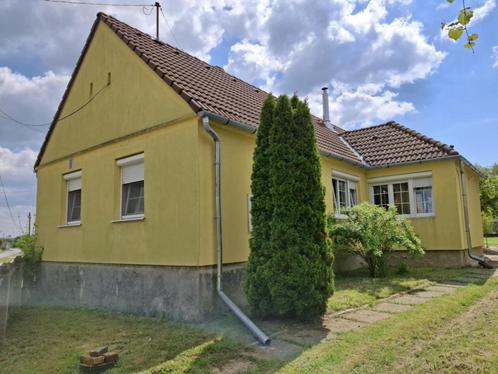 Potony, huis met groot grondstuk #1546, Immo, Buitenland, Overig Europa, Woonhuis, Dorp