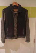 Véritable veste en jeans noire avec fausse fourrure. Levi's, Vêtements | Hommes, Vestes | Hiver, Enlèvement ou Envoi, Comme neuf