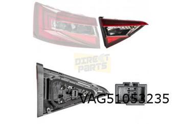 Skoda Superb (3/15-9/19) Achterlicht Links binnen (donker) ( beschikbaar voor biedingen