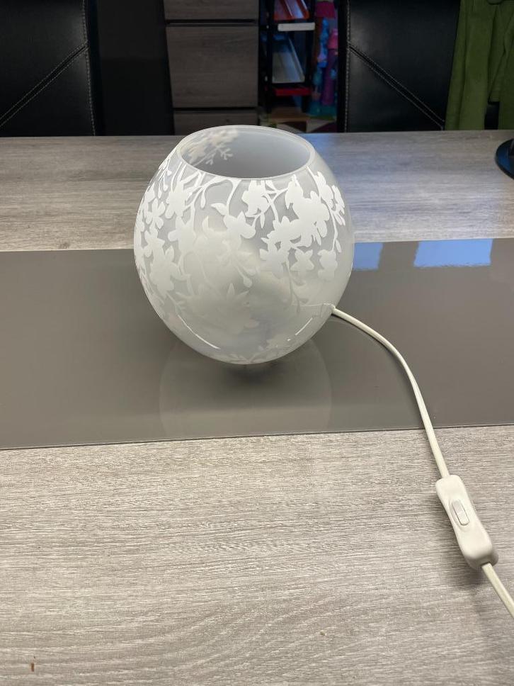 Lampe d'Ambiance Verre Moderne Florale - Idéale Chevet !, Huis en Inrichting, Lampen | Tafellampen, Nieuw, Minder dan 50 cm, Glas