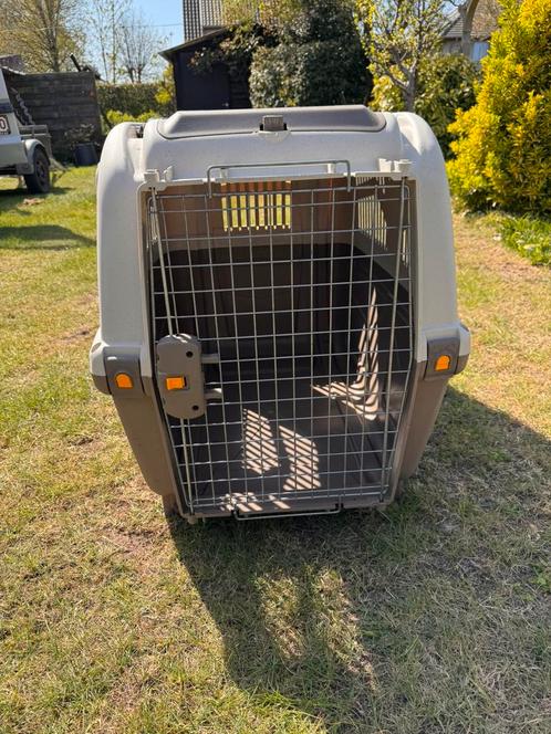 Grote reisbench hond (Skudo), zandkleurig, 92lx63bx70h, Dieren en Toebehoren, Transportboxen, Gebruikt, Ophalen