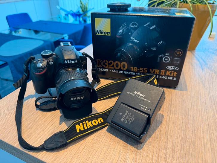 Nikon D3200 + AF-S DX NIKKOR 18-55 mm, TV, Hi-fi & Vidéo, Appareils photo numériques, Reflex miroir, Nikon, Moins de 4 fois, Enlèvement