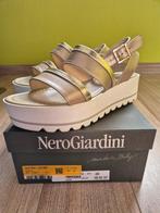 Sandalen Nero Giardini, Enlèvement ou Envoi, Comme neuf