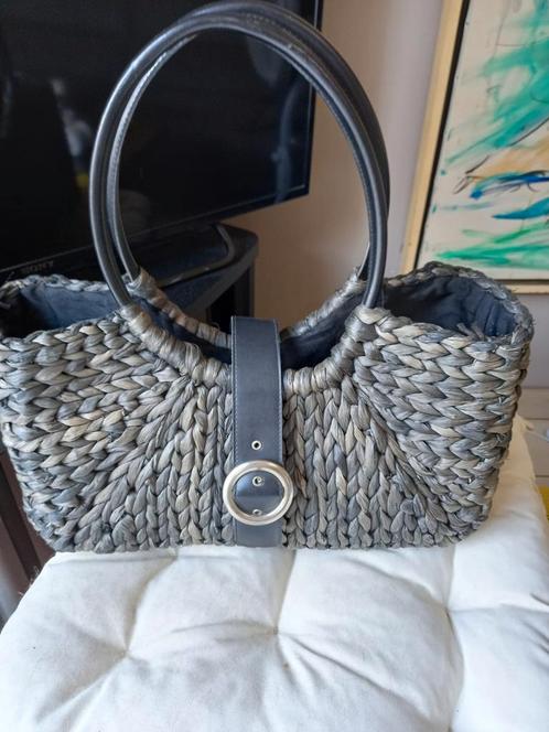 Speciaal handtasje., Handtassen en Accessoires, Beautycases, Zo goed als nieuw, Ophalen