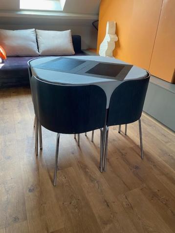 retro tafel en 4 stoelen FUSION  beschikbaar voor biedingen