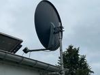 Parabole 95 cm avec deux têtes (twîn) et support mural, Audio, Tv en Foto, Schotelantennes, Overige merken, Gebruikt, (Schotel)antenne