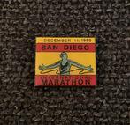 PIN - INTERNATIONAL MARATHON SAN DIEGO 1988, Verzenden, Gebruikt, Sport, Speldje of Pin