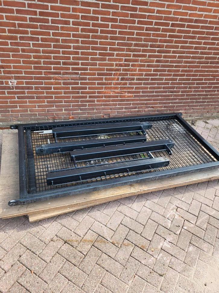 Stalen draaipoort / looppoort, twee stuks, Tuin en Terras, Tuinpoorten, Ophalen