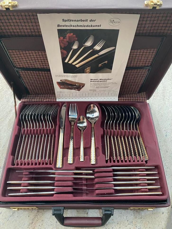 72 Delig bestek in lederen koffer, Huis en Inrichting, Keuken | Bestek, Zo goed als nieuw, Ophalen of Verzenden