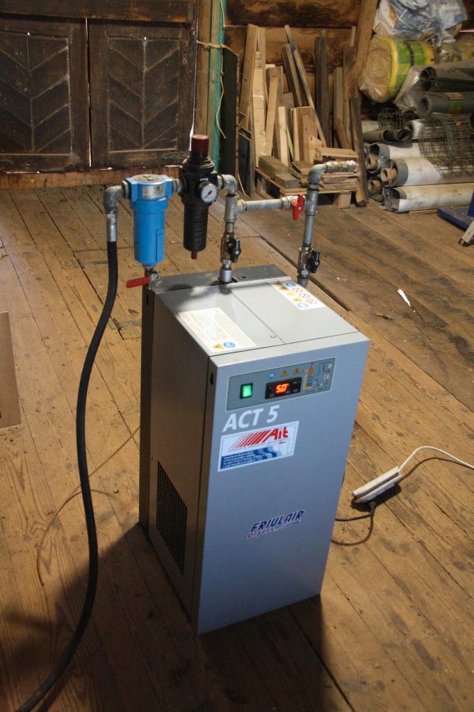 Persluchtdroger met toebehoren  Als nieuw, Doe-het-zelf en Bouw, Gereedschap | Machine-onderdelen en Toebehoren, Zo goed als nieuw