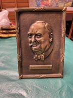 Reliëfportret van Sir Winston Churchill, Ophalen
