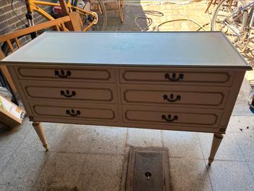 Jolie commode tiroirs  beschikbaar voor biedingen
