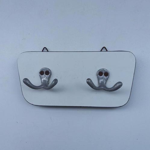 Vintage kapstokje met 2 dubbele kleerhaken., Huis en Inrichting, Woonaccessoires | Kapstokken, Ophalen of Verzenden