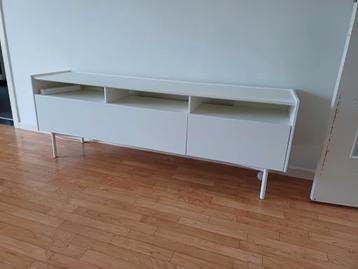 tv meubel beschikbaar voor biedingen