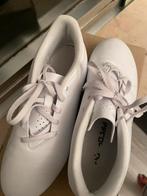 Chaussures 39 avec crampon utilise 1x, Sport en Fitness, Basketbal, Ophalen, Nieuw, Schoenen