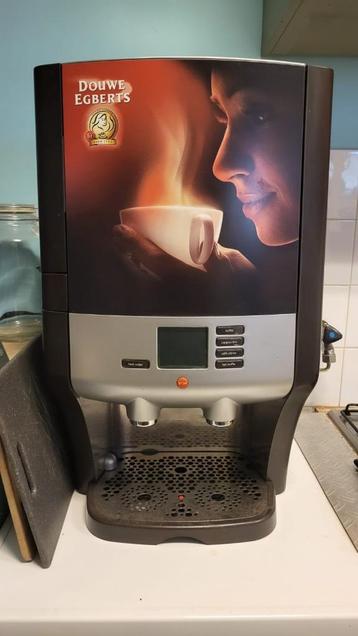 Douwe egberts bedrijfs koffiemachine C60 001 beschikbaar voor biedingen