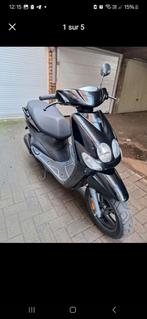 Lot de 4 scooters a vendre, Fietsen en Brommers, Scooters | Yamaha, Gebruikt, Klasse A (25 km/u), Ophalen of Verzenden, Benzine