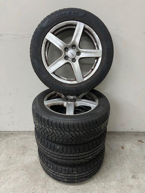 Winterset Volvo XC40 Pirelli SottoZero Winter 235/55 R18, Auto-onderdelen, Banden en Velgen, Banden en Velgen, Winterbanden, 18 inch