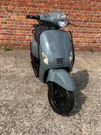 A klasse scooter brommer gts, Fietsen en Brommers, Ophalen of Verzenden