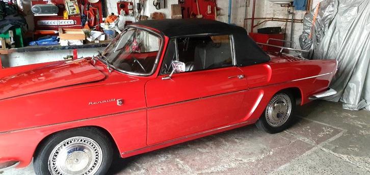 Renault Caravelle, Auto's, Oldtimers, Particulier, Mistlampen, Renault, Benzine, Cabriolet, 2 deurs, Handgeschakeld, Rood, Zwart