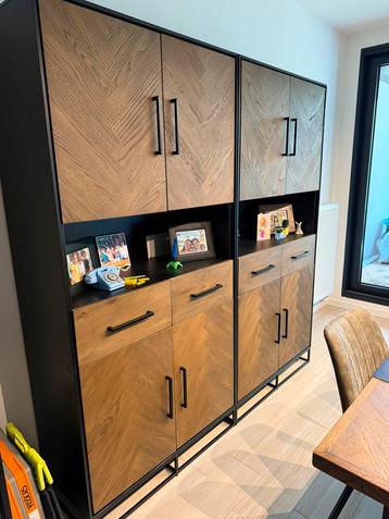 Eetkamer + salontafel en tv meubel beschikbaar voor biedingen