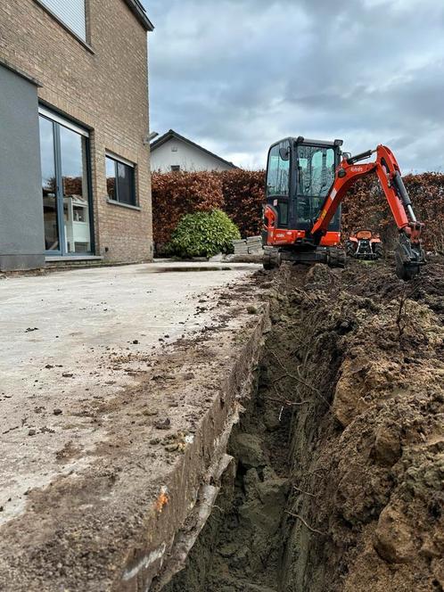 Te huur: minigraafmachine kubota kx 018, Zakelijke goederen, Machines en Bouw | Kranen en Graafmachines, Graafmachine, Ophalen