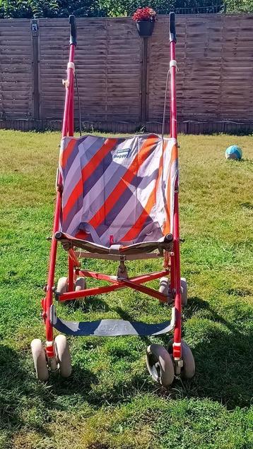 2 x wandelwagens met 4 wielen - prijs per stuk beschikbaar voor biedingen