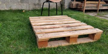 Houten Pallet (77*96cm) beschikbaar voor biedingen