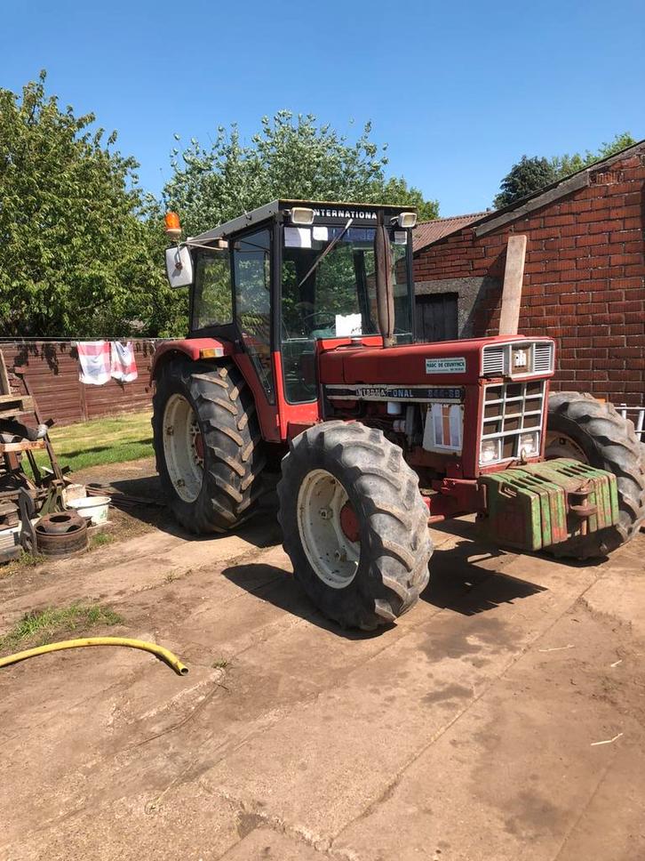 International 844sb 4x4, Zakelijke goederen, Landbouw | Tractoren, Ophalen of Verzenden