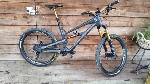 Carbon MTB full suspension pro race, Fietsen en Brommers, Fietsen | Heren | Sportfietsen en Toerfietsen, Zo goed als nieuw, 10 tot 15 versnellingen