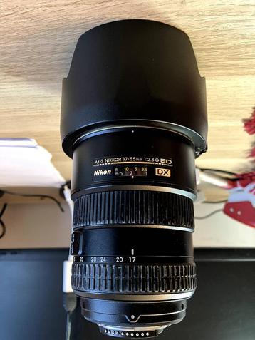 Zoom Nikon AF-S DX Nikkor 17-55mm f/2.8G IF-ED beschikbaar voor biedingen